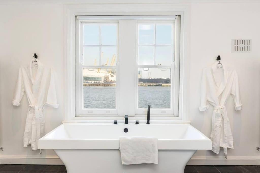 3 X Bedroom Riverside Flat With Hot Tub On Roof Terrace Londra Esterno foto