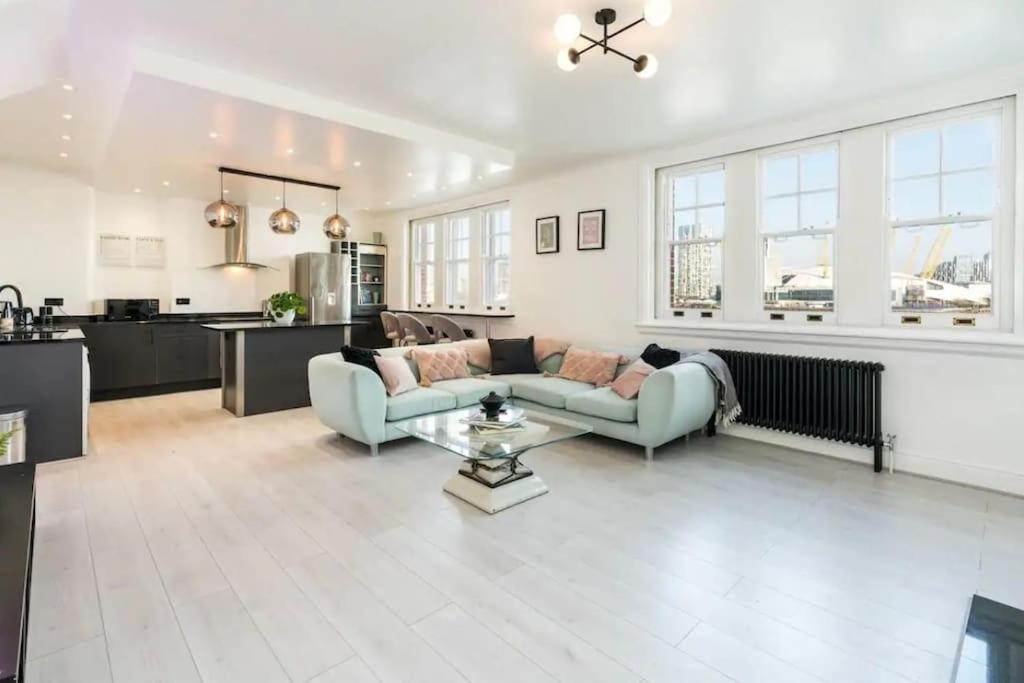 3 X Bedroom Riverside Flat With Hot Tub On Roof Terrace Londra Esterno foto