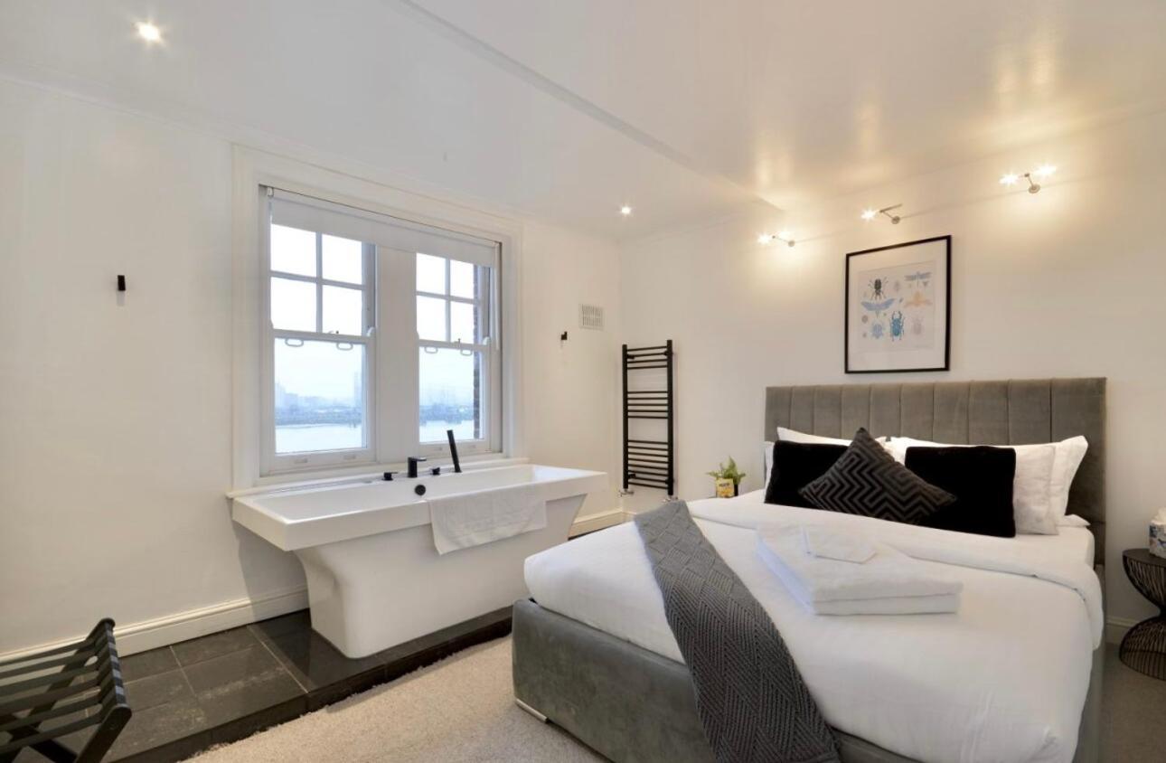 3 X Bedroom Riverside Flat With Hot Tub On Roof Terrace Londra Esterno foto